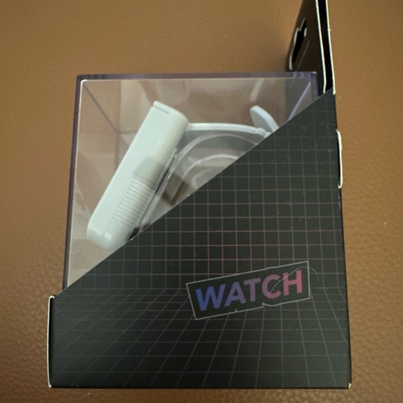 NIB 2018 Gameboy Watch with Nintendo sounds - Picture 4 of 6